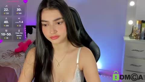 Snapshot of esmeralda_le chatting on 07-05-26, 12:12 Esmeralda online show from 07-05-26, 12:12