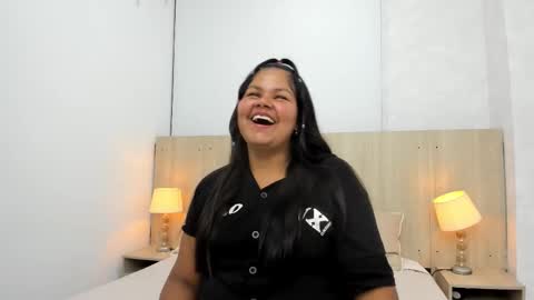 Snapshot of esmeralda_salazar chatting on 11-24-25, 07:13 Esmeralda online show from 11-24-25, 07:13