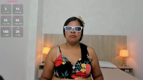 Snapshot of esmeralda_salazar chatting on 12-04-25, 07:22 Esmeralda online show from 12-04-25, 07:22