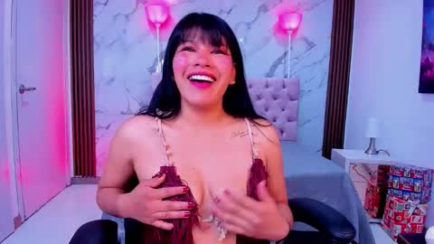 Esmeralda  online show from 12-20-25, 11:50