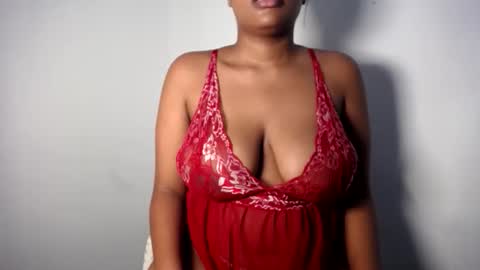 Snapshot of esmeray_ chatting on 05-11-26, 11:38 Esme online show from 05-11-26, 11:38