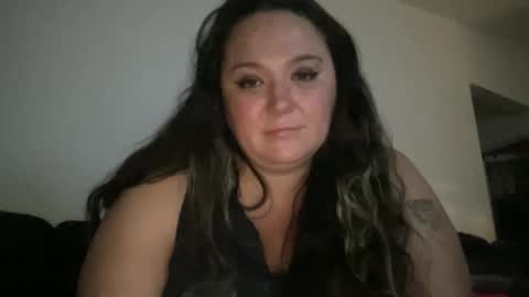 Snapshot of esmereldanikole chatting on 02-27-26, 11:10 Nikole online show from 02-27-26, 11:10