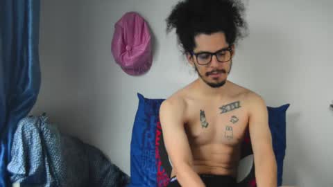 Esnider online show from 02-22-25, 05:13