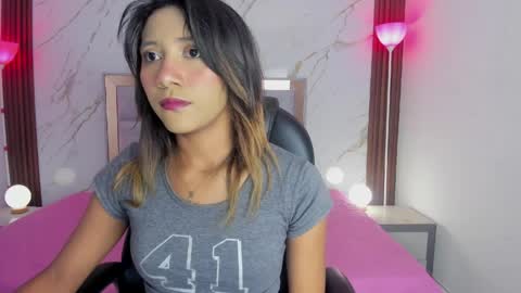 esperanzamora online show from 04-04-26, 01:08
