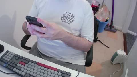 Snapshot of essex_wild chatting on 05-16-26, 06:50 Morph online show from 05-16-26, 06:50