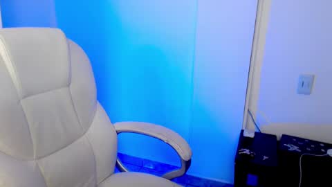 ESTEBAN online show from 02-01-25, 02:16