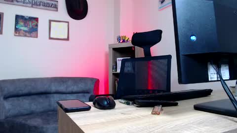 Esteban Fernandez online show from 03-27-26, 06:41