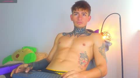 Esteban independent model online show from 01-13-26, 02:11