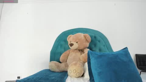 Snapshot of estephany_doll chatting on 12-02-25, 09:54 Estephany online show from 12-02-25, 09:54