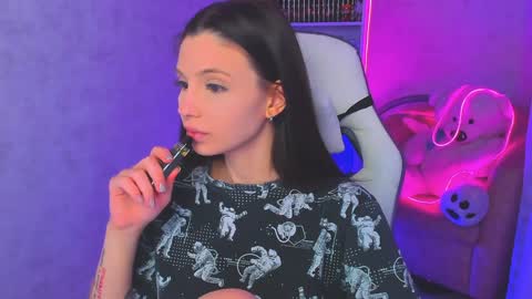 Ester online show from 01-01-25, 11:51