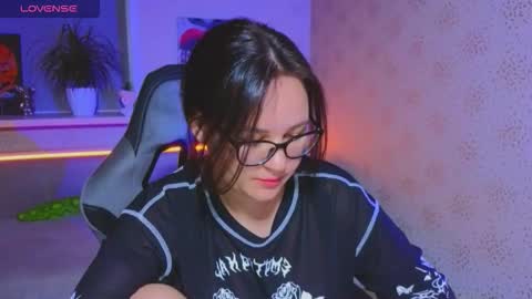 EsterPlayful online show from 09-11-25, 04:07