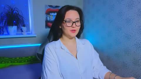 EsterPlayful online show from 11-21-25, 09:52