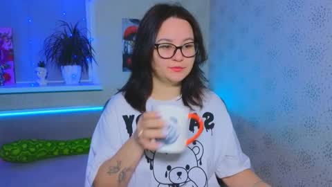 EsterPlayful online show from 11-24-25, 06:46