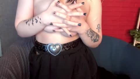 Ester  online show from 03-31-26, 04:07