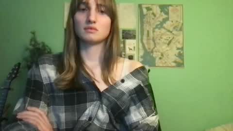 Esther Grey online show from 02-01-25, 12:07