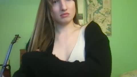 Esther Grey online show from 02-06-25, 10:43