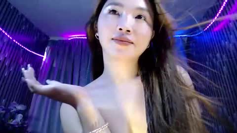 Snapshot of estherlust chatting on 09-24-25, 09:23 IRIS online show from 09-24-25, 09:23