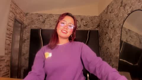 Snapshot of estrella05_ chatting on 02-18-25, 02:05 estrella05_ online show from 02-18-25, 02:05