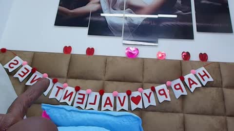 Snapshot of estrella_hanks_ chatting on 02-19-25, 12:00 Estrella online show from 02-19-25, 12:00