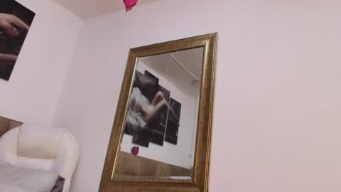 Snapshot of estrella_hanks_ chatting on 02-27-25, 11:52 Estrella online show from 02-27-25, 11:52