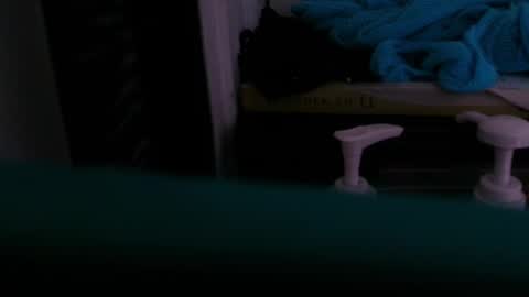 Snapshot of estrella_hanks_ chatting on 10-04-25, 11:52 Estrella online show from 10-04-25, 11:52