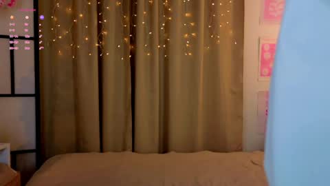 Anna  online show from 04-17-26, 08:12