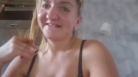 Snapshot of estrellawalters chatting on 09-12-25, 10:59 estrellawalters online show from 09-12-25, 10:59