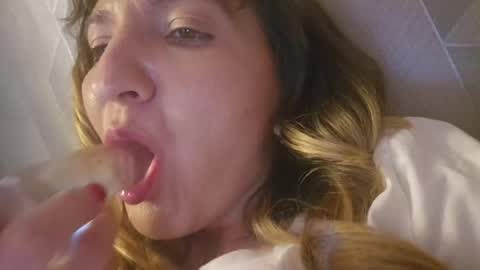 estrellawalters online show from 05-26-26, 12:34