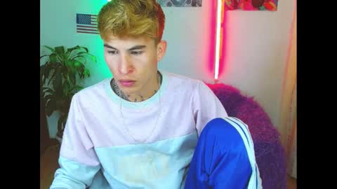 Snapshot of estrellita__jordan chatting on 02-02-25, 12:19 JORDAN online show from 02-02-25, 12:19