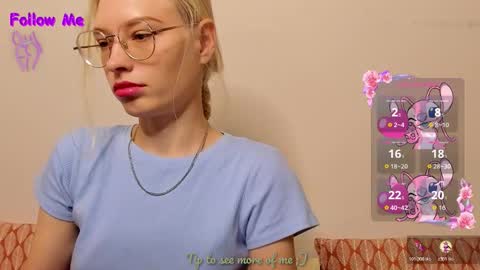 Snapshot of esty_siela chatting on 10-24-25, 09:06 lets get to know each other better in pm online show from 10-24-25, 09:06