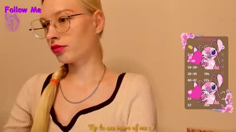 Snapshot of esty_siela chatting on 10-26-25, 05:30 lets get to know each other better in pm online show from 10-26-25, 05:30