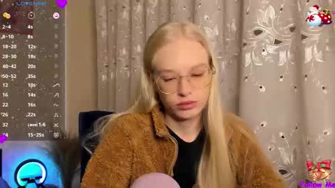 Snapshot of esty_siela chatting on 12-01-25, 09:36 lets get to know each other better in pm online show from 12-01-25, 09:36