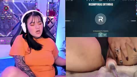 Aura online show from 03-11-25, 01:56