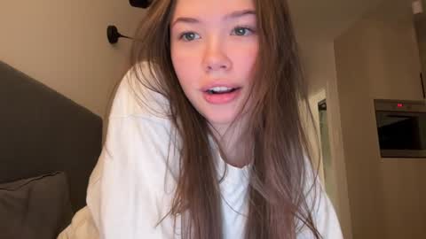 nika 3 online show from 12-15-24, 05:31