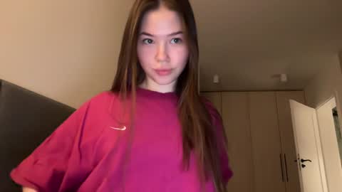 nika 3 online show from 12-26-24, 03:20