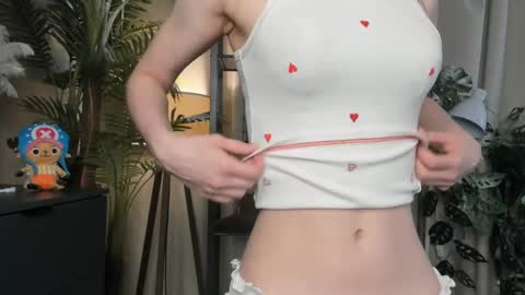 Snapshot of eternity_cuite chatting on 05-13-26, 05:49 Natalie online show from 05-13-26, 05:49