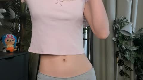 Snapshot of eternity_cuite chatting on 05-16-26, 05:48 Natalie online show from 05-16-26, 05:48