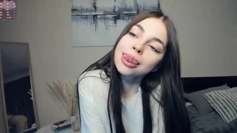 Mary online show from 11-17-25, 07:58