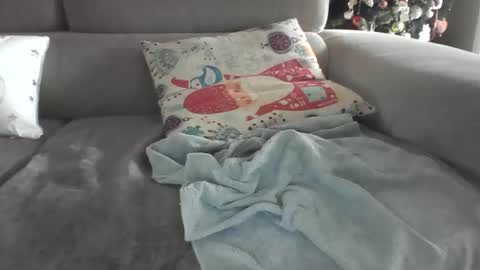 ET online show from 12-03-24, 04:14