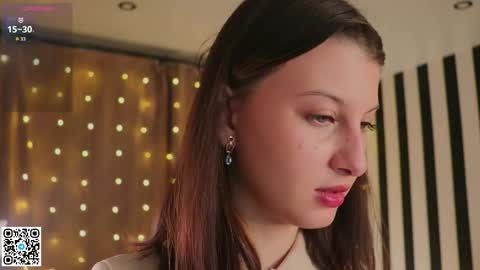 Elsa online show from 11-25-25, 06:19