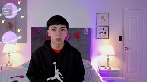 ethan and ava online show from 02-19-25, 01:39