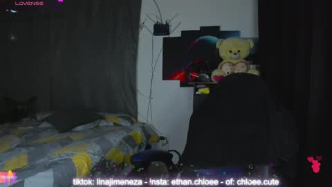  Chloe  Ethan  online show from 01-12-25, 02:45