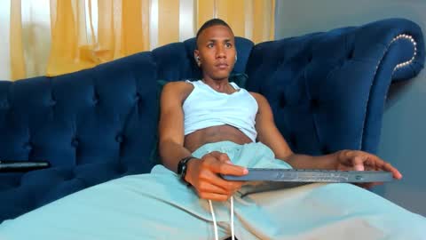 King Ethan online show from 11-05-25, 03:12