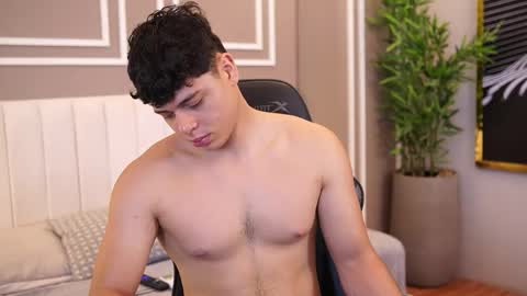 Snapshot of ethan_occonor chatting on 05-08-26, 01:27 ethan_occonor online show from 05-08-26, 01:27