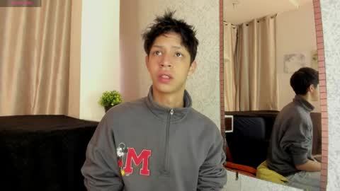 Snapshot of ethan_qop chatting on 05-12-26, 11:18 Ethan online show from 05-12-26, 11:18