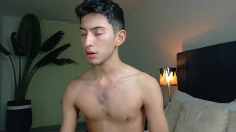 Snapshot of ethan_skiny_ chatting on 11-04-25, 05:50 Joan online show from 11-04-25, 05:50