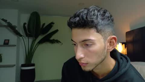 Snapshot of ethan_skiny_ chatting on 12-03-25, 01:46 Joan online show from 12-03-25, 01:46