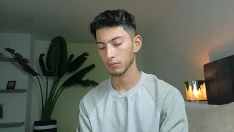 Snapshot of ethan_skiny_ chatting on 12-05-25, 05:27 Joan online show from 12-05-25, 05:27