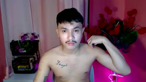 Snapshot of ethan_uwuxx chatting on 10-29-25, 12:18 DAVE online show from 10-29-25, 12:18