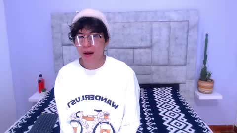 Snapshot of ethan_villa chatting on 02-04-25, 12:55 Ethan Villa online show from 02-04-25, 12:55